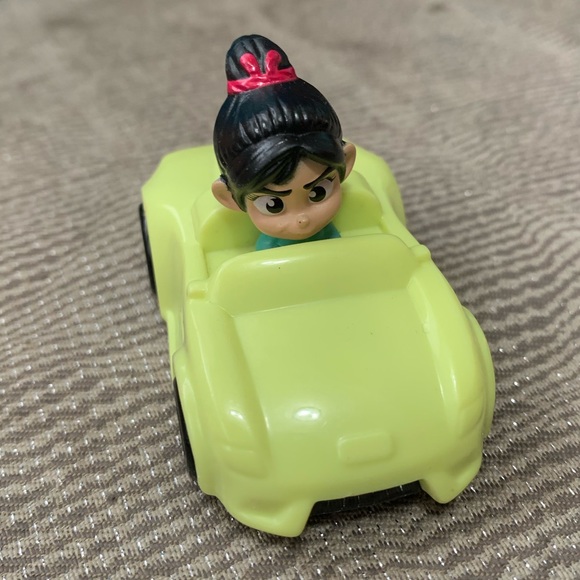 2018 Wreck It Ralph 2 McDonald's Happy Meal Toy - Vanellope Racer - Picture 2 of 8